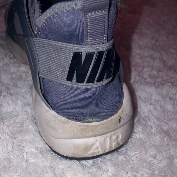 Nike Huaraches - Picture 4 of 6